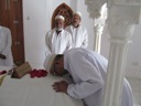 Mazoon ud-Da'wat Saiyedi saheb performing Ziyaarat